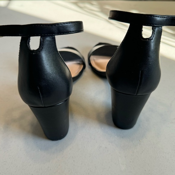 Classy Black Heels - Picture 3 of 5